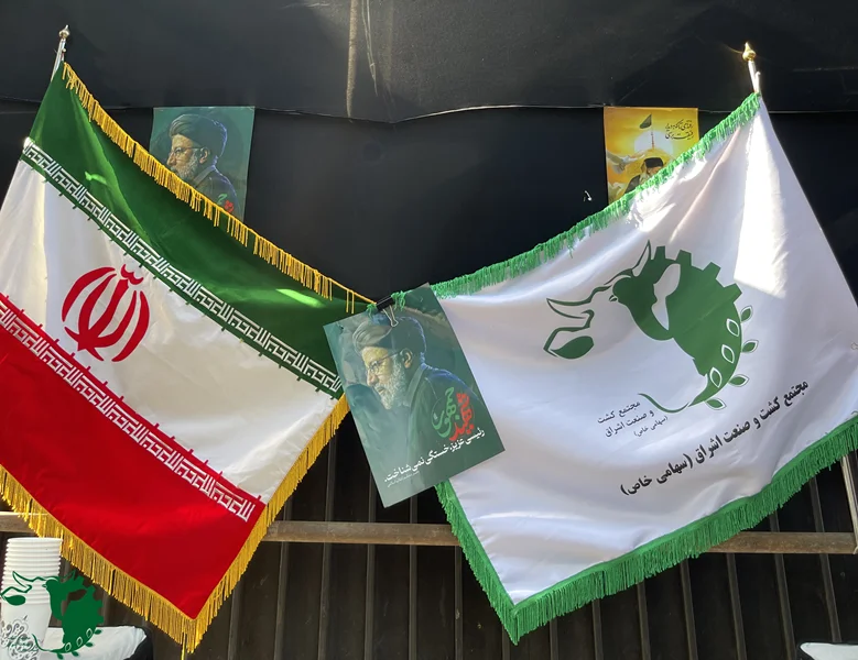 برپایی ایستگاه صلواتی همزمان با تشییع شهدای خدمت